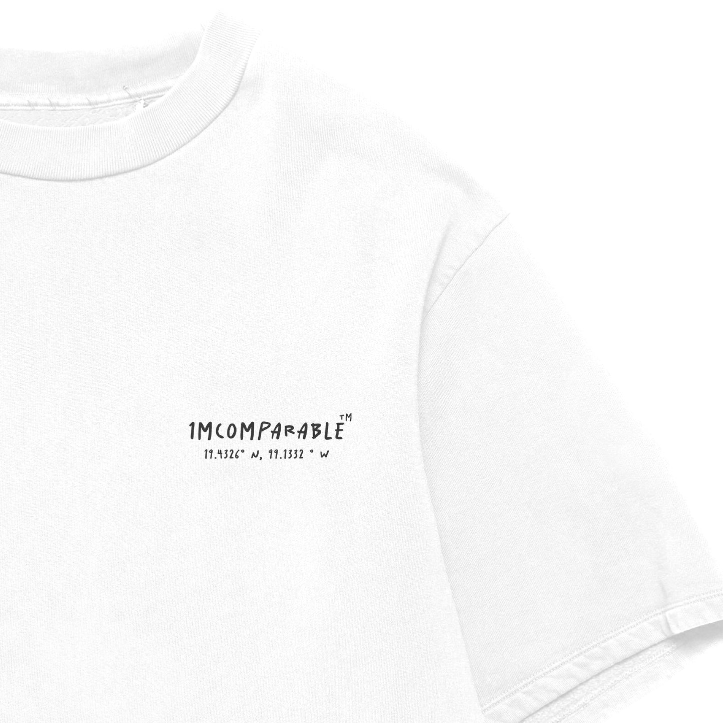 "1MCOMPARABLE TRACKER" T-shirt