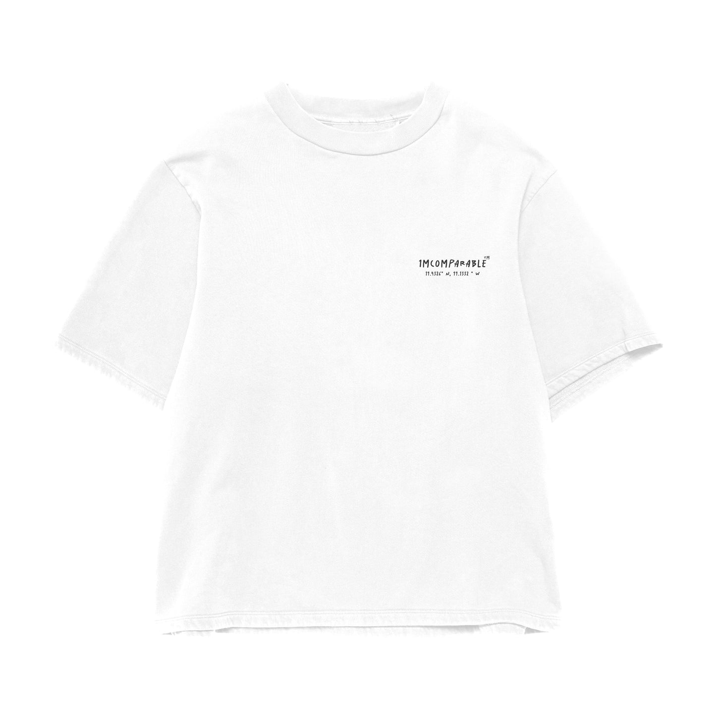 "1MCOMPARABLE TRACKER" T-shirt
