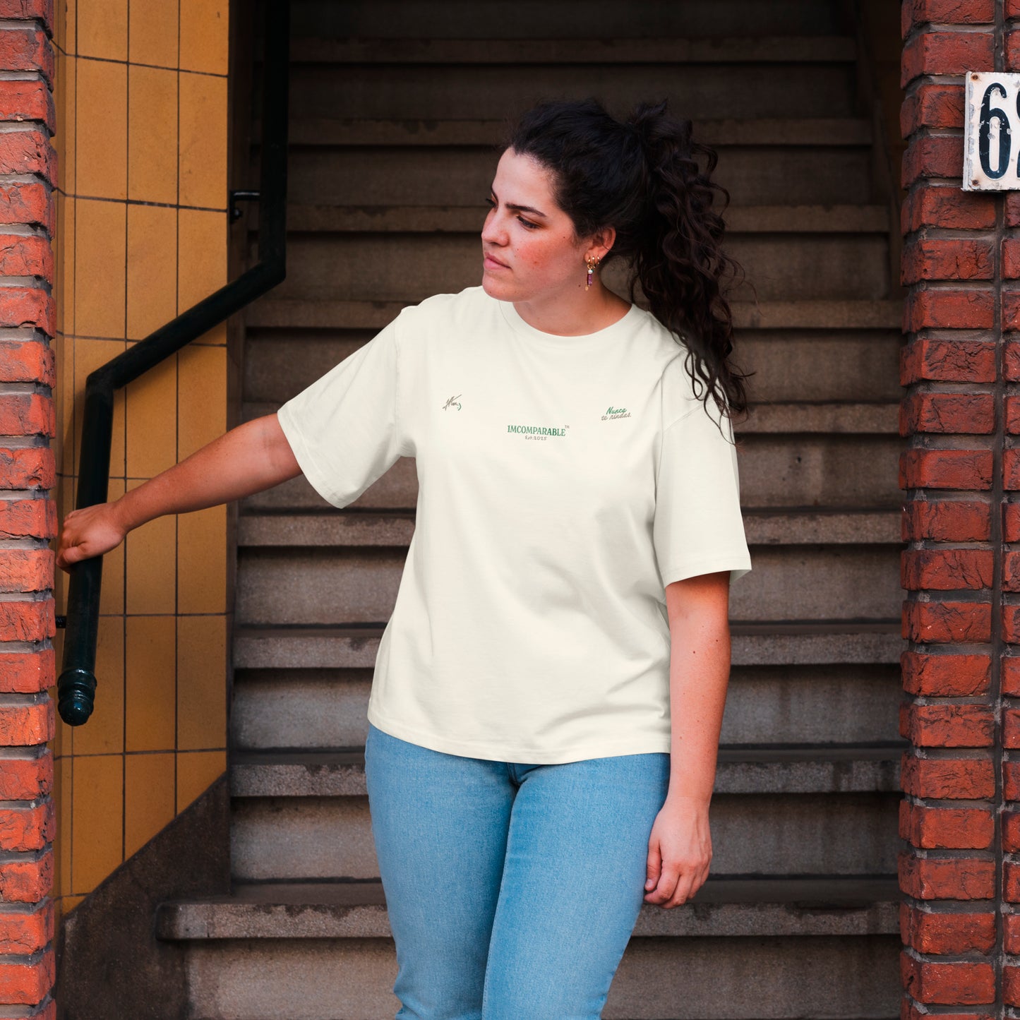 "Sin Comparaciones" T-Shirt